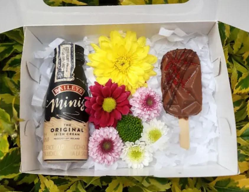 Sol: Licor+ Flores + Paleta