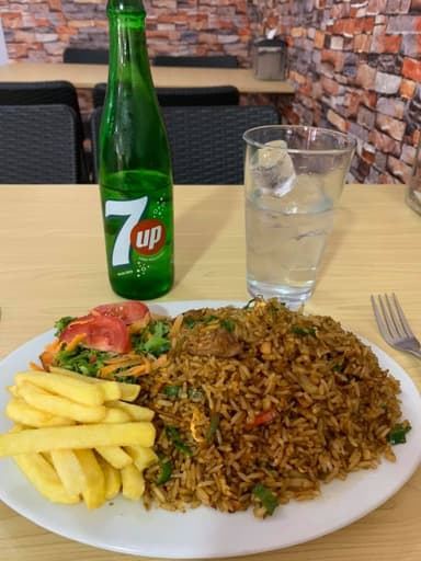 Entero Arroz con Carne de Res