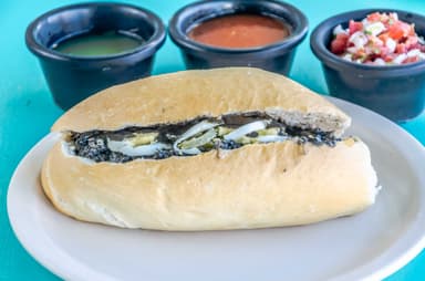 Torta Relleno Negro