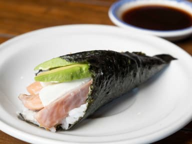 Sake Temaki