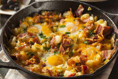 Sándwich Huevo con tocino y queso