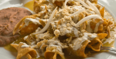 Huevos con Jamón Chilaquiles Verdes