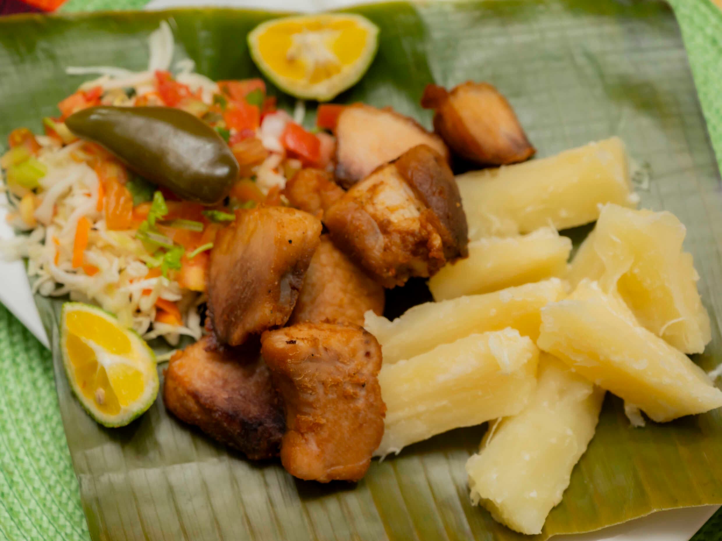 Chicharrón con Yuca