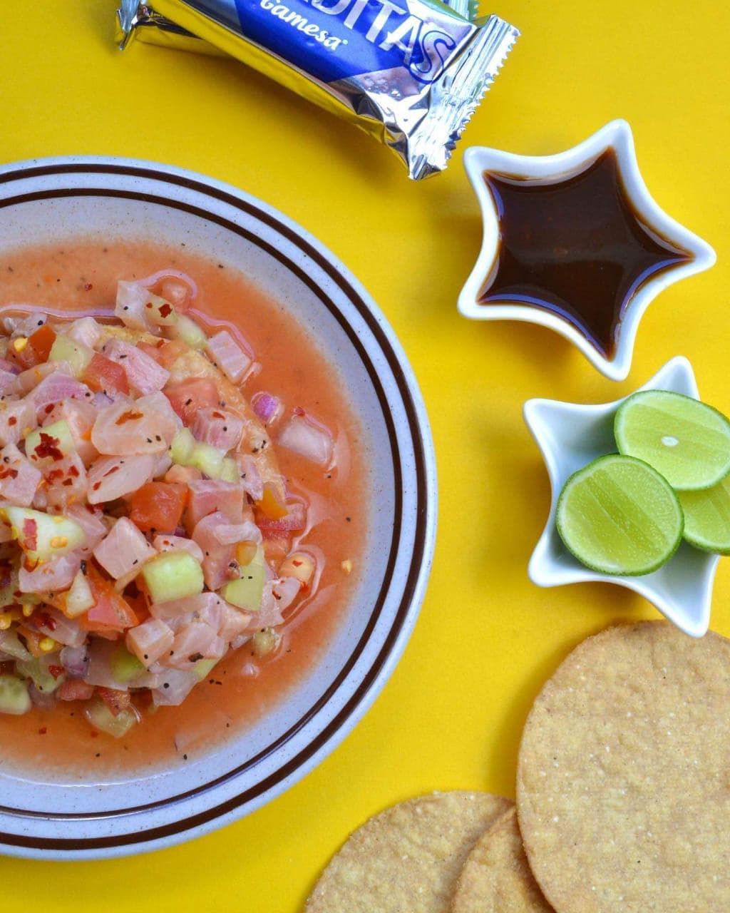 Tostada de ceviche de pescado