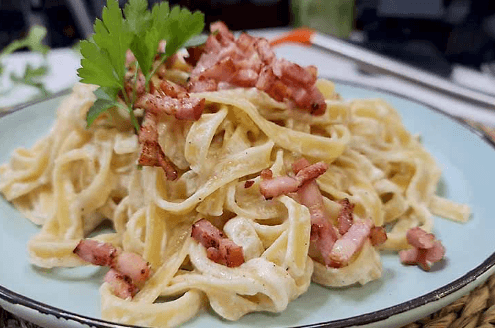 Espagueti Alfredo