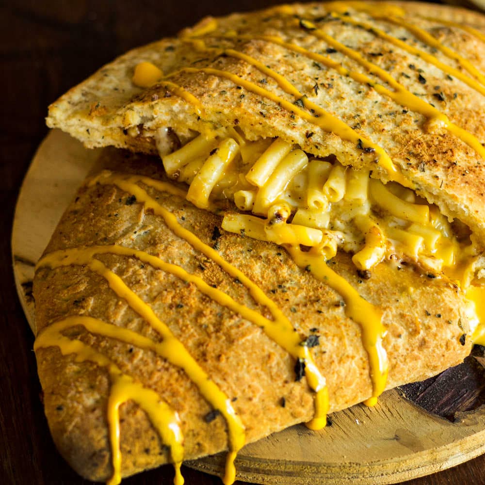 Calzone Mac N’ Cheese