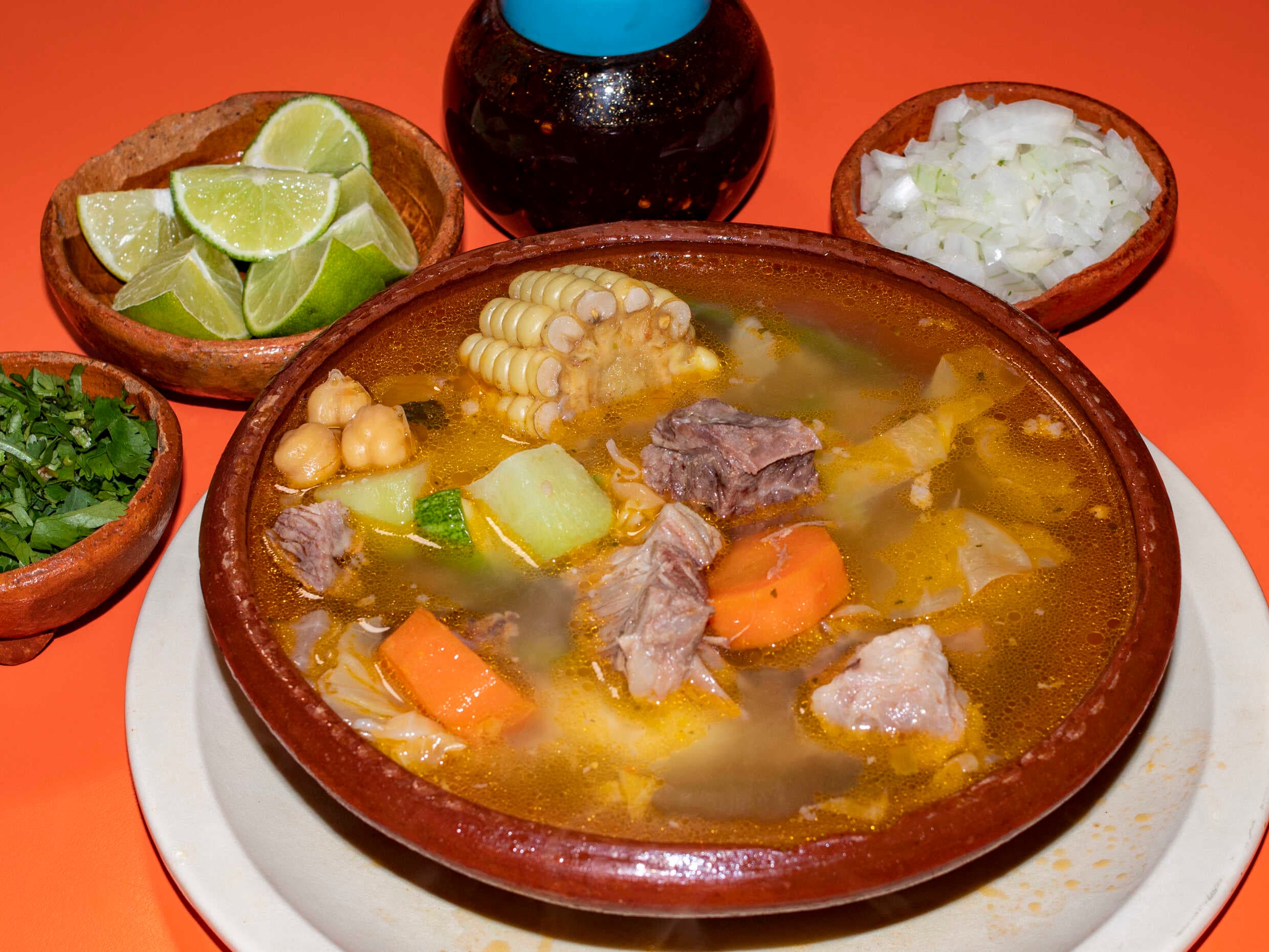 CALDO DE RES