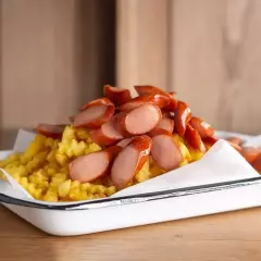 Salchipapa Clásica y Bebida