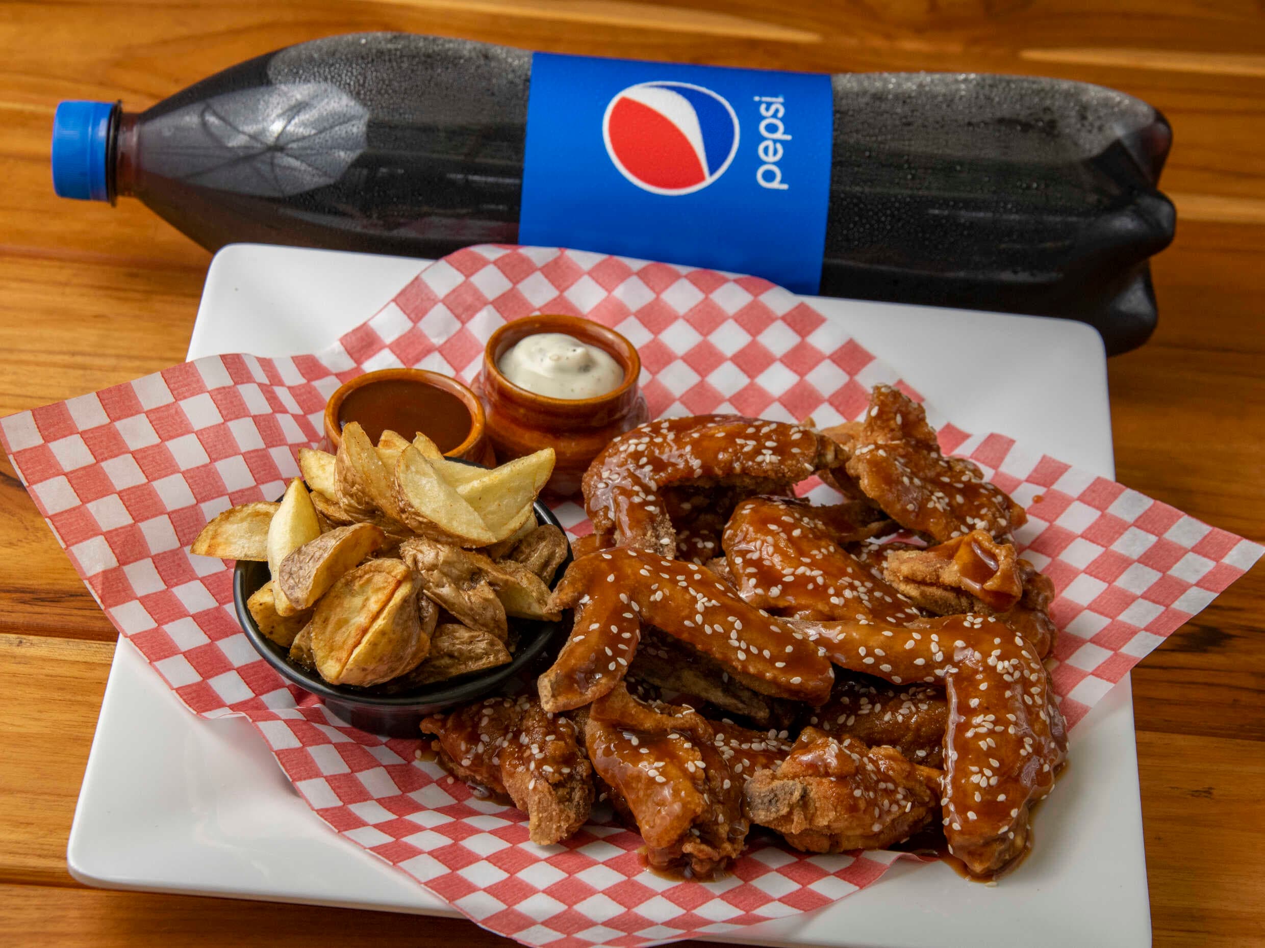 🍗 Oferta ¡Combo! Colwings 24 Alitas BBQ + Papas