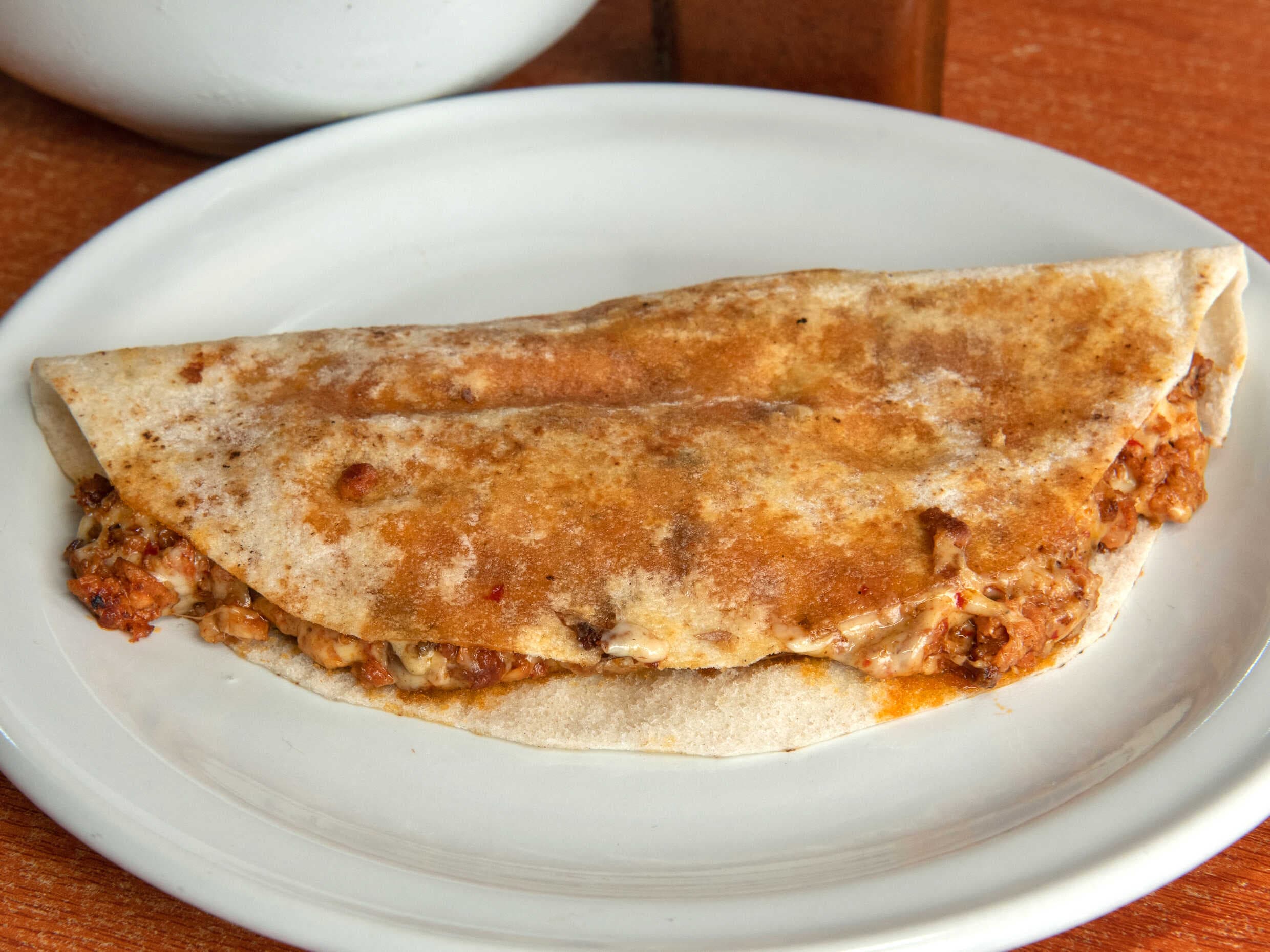 Quesadilla con Adobada