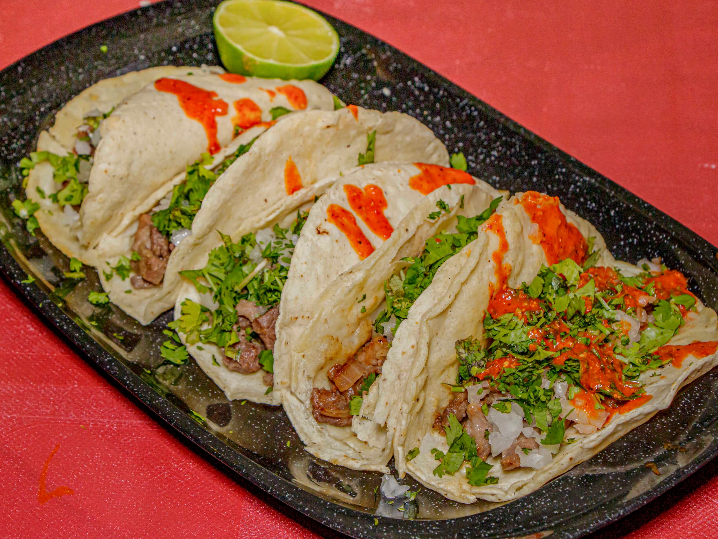 Tacos de Adobada