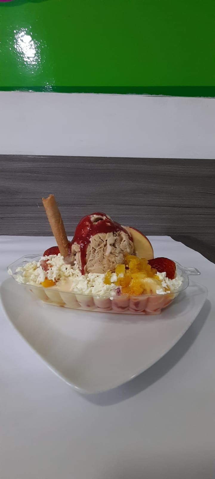 Paga 2 y lleva 3 Ensalada de Frutas Especial