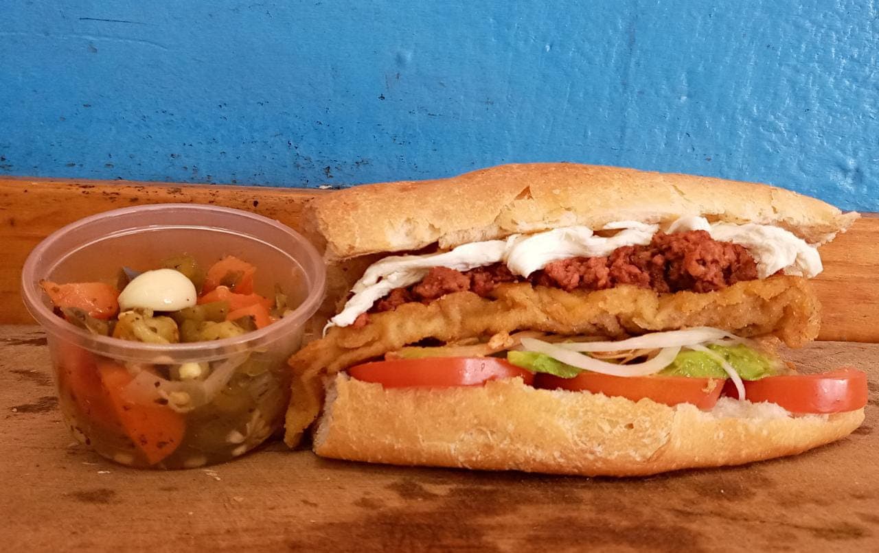 Torta de Milanesa con Chorizo