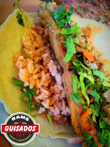 Taco Chile Relleno de Guisado