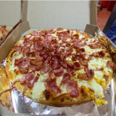 Pizza Mediana Carnes 6 Porciones (30cm)