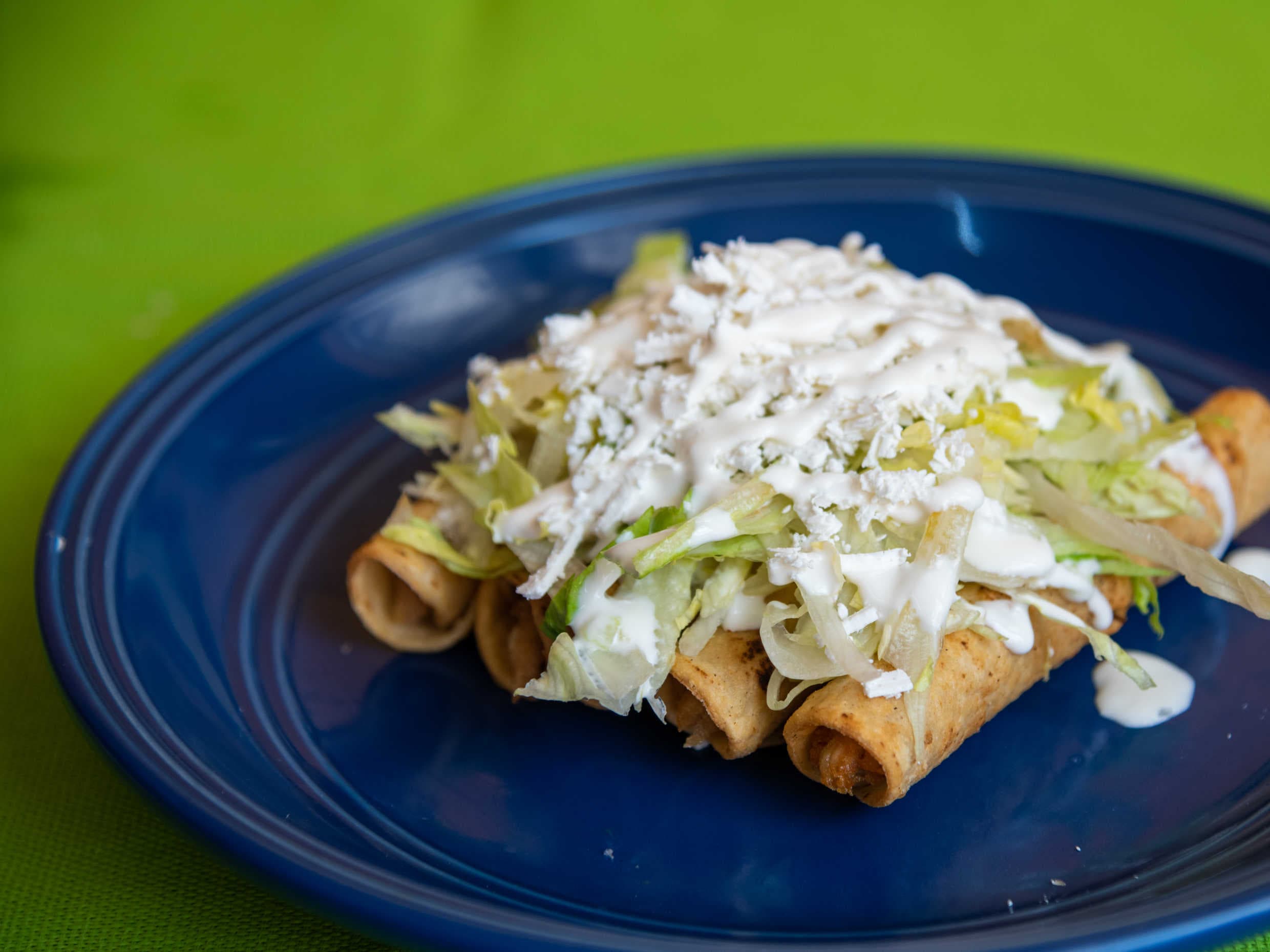 Tacos dorados 6 pzas
