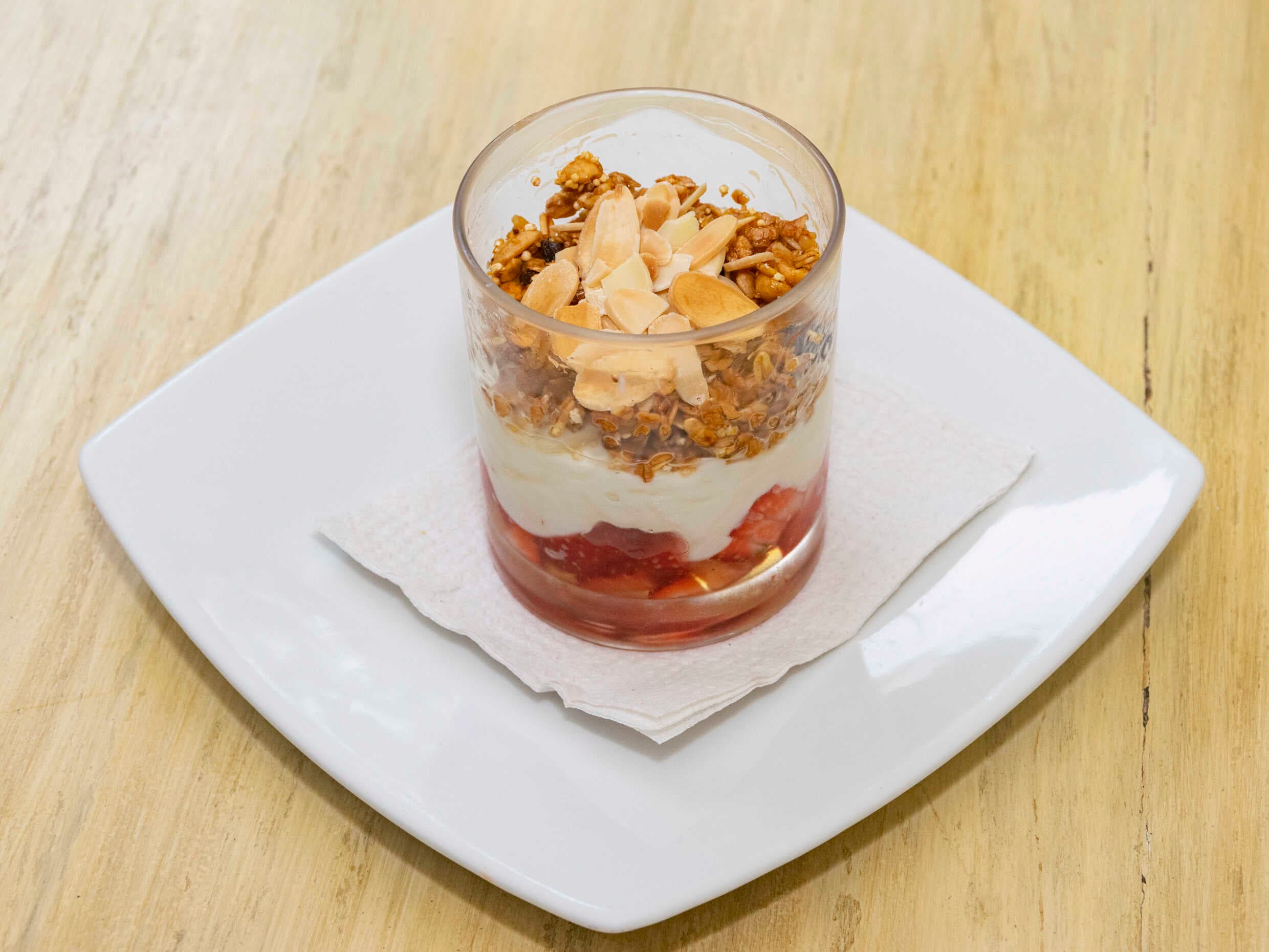 Parfait de Yogurt con Fresa Plátano