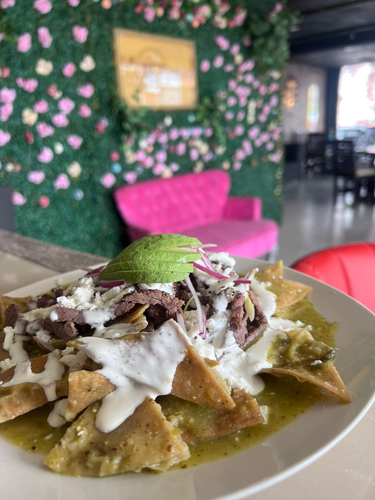 CHILAQUILES CON ARRACHERA