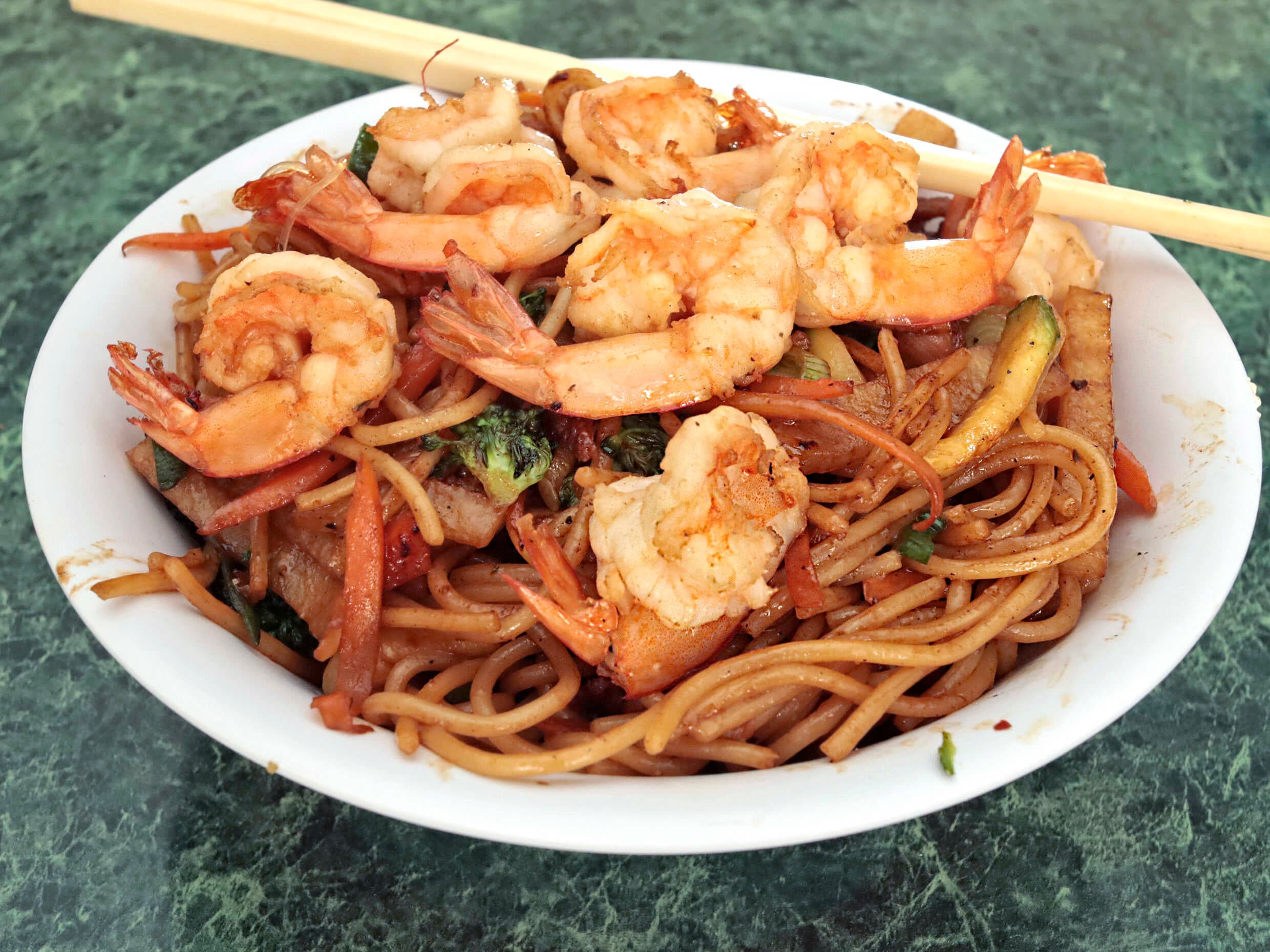 Chow Mein Mixto