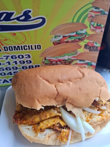 Torta de Huevo con Chorizo