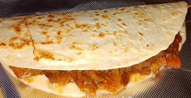 Quesadilla de Chicharrón de Peya