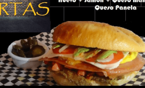 Torta Huevo con Chorizo
