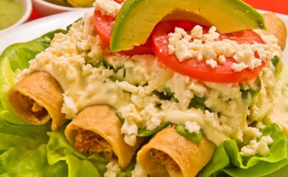 Flautas de Pollo con Queso
