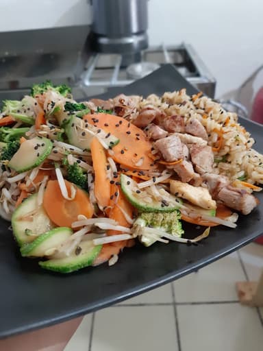 Tepanyaki con Proteína + Agua de Limón con Chia