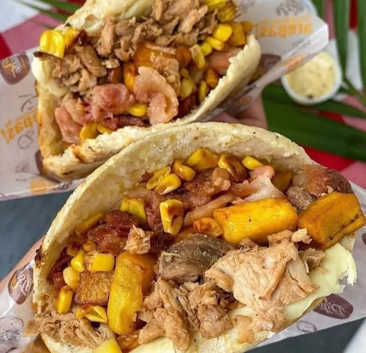 Arepa con 3 Proteínas
