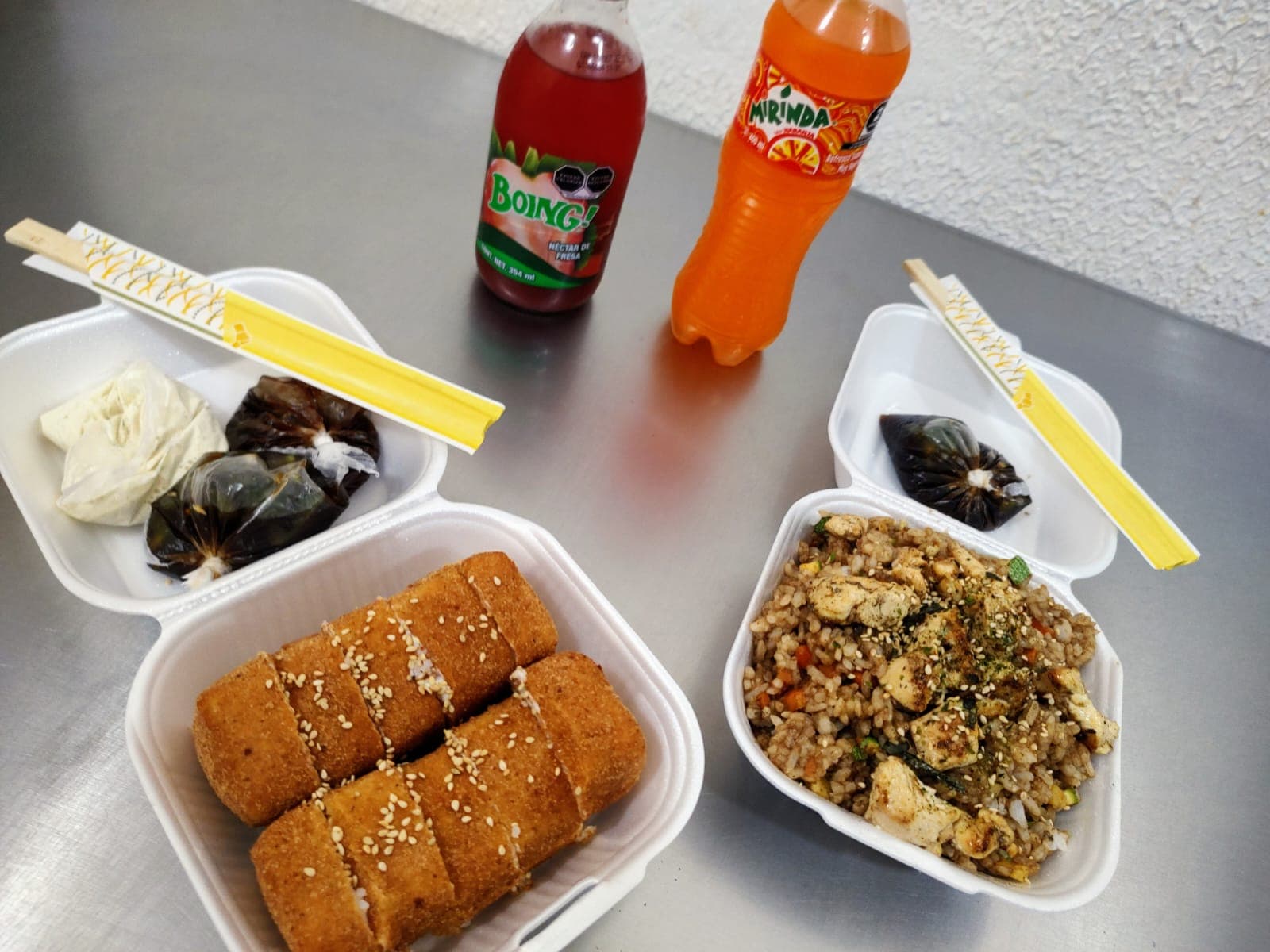 Combo Empanizado Camarón + Yakimeshi+ 2 Bebidas