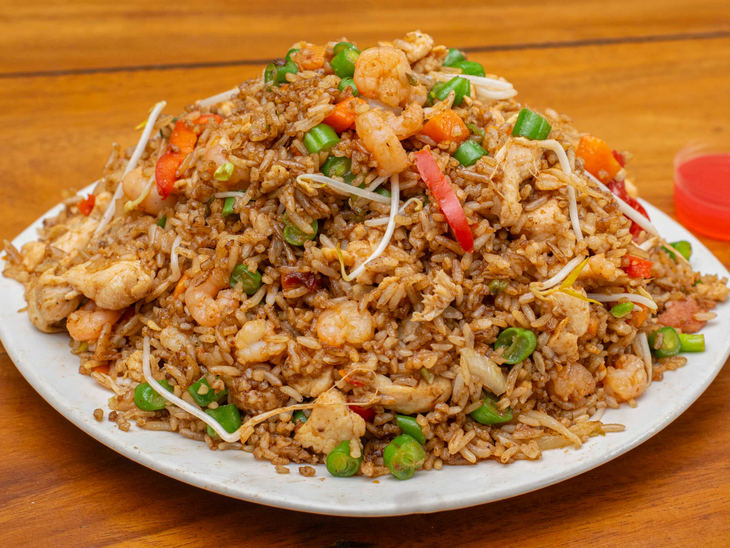 Arroz con Pollo y Camarones Mega Familiar