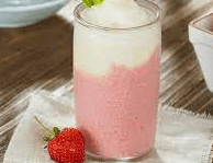 FRAPPE DE FRESAS CON CREMA