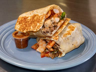 Burrito mar y tierra
