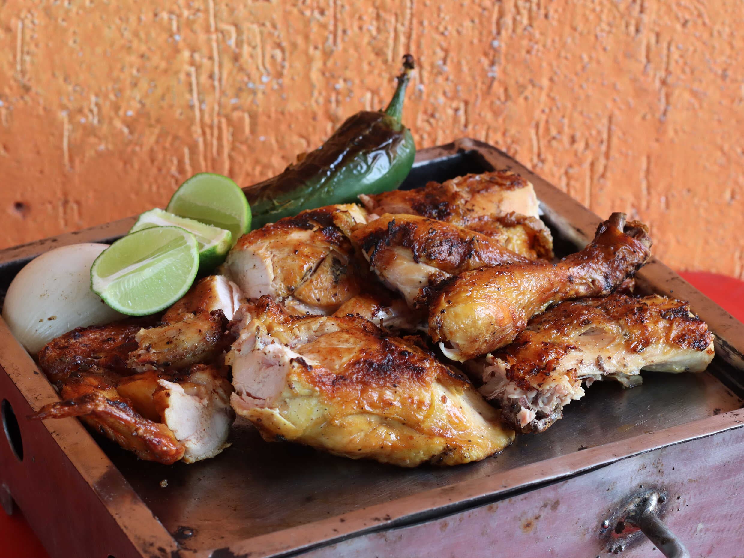 1 Pollo y Medio
