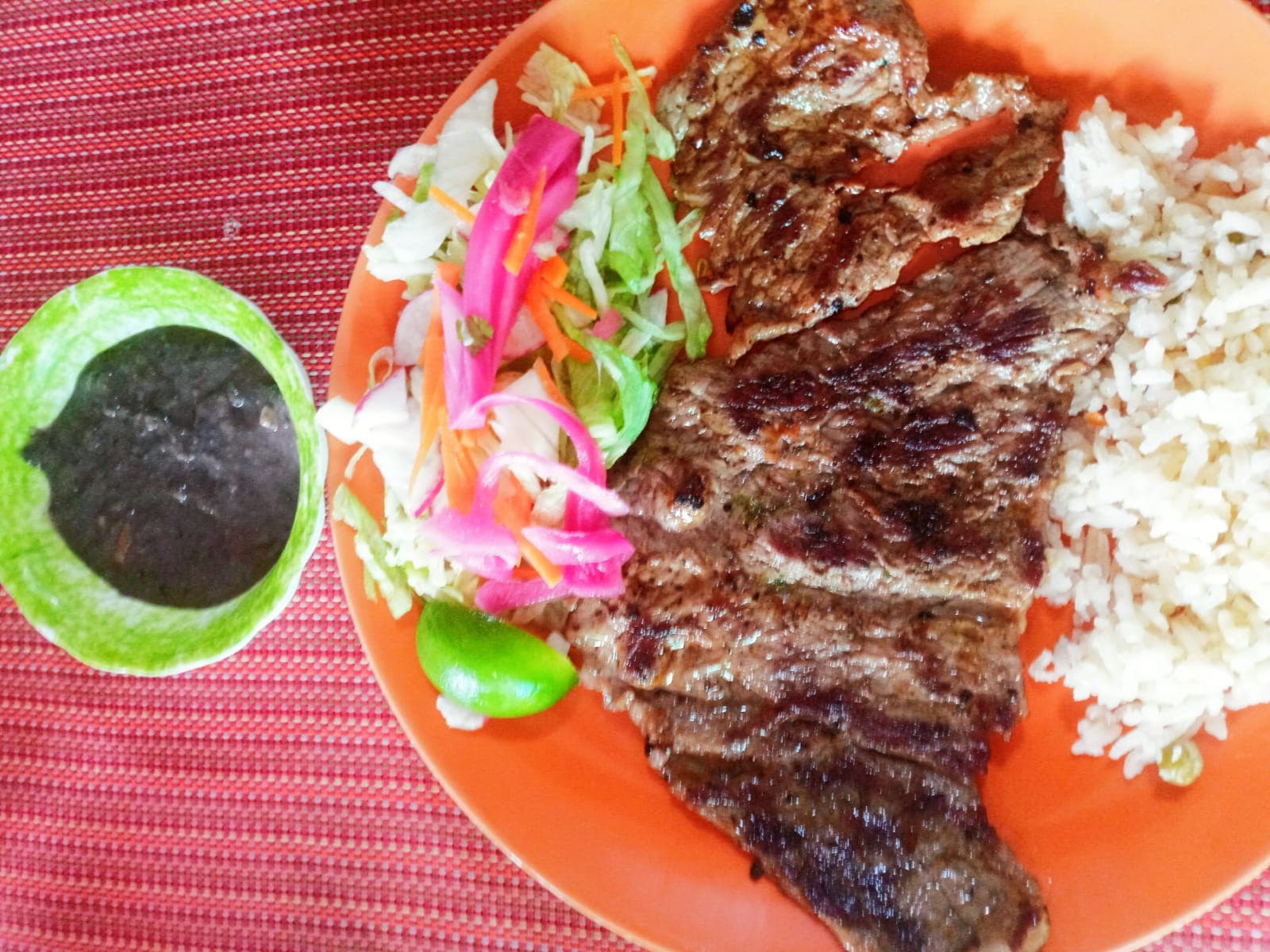 Bistec de Res a la Plancha (Incluye Sopa del Día)