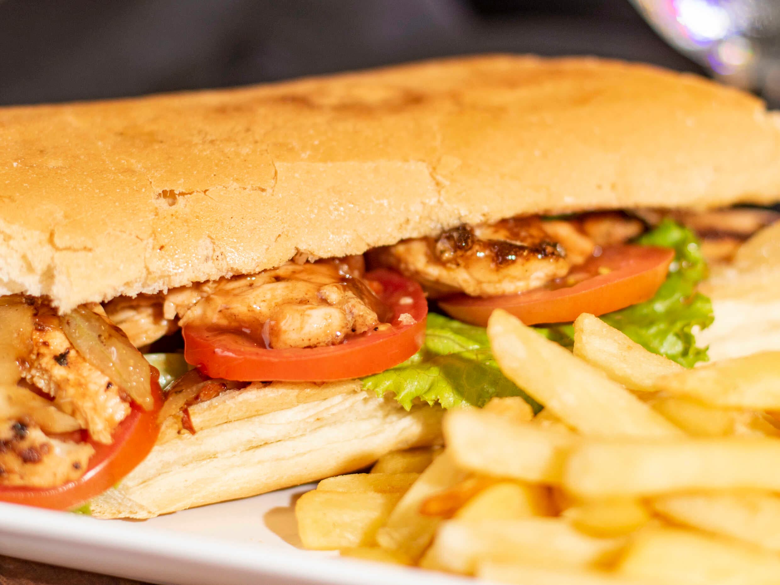 Sándwich de Fajitas de Pollo