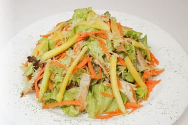 Ensalada Tropical con Pollo