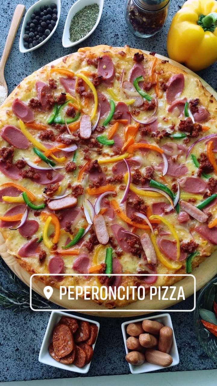 Pizza Española Mega