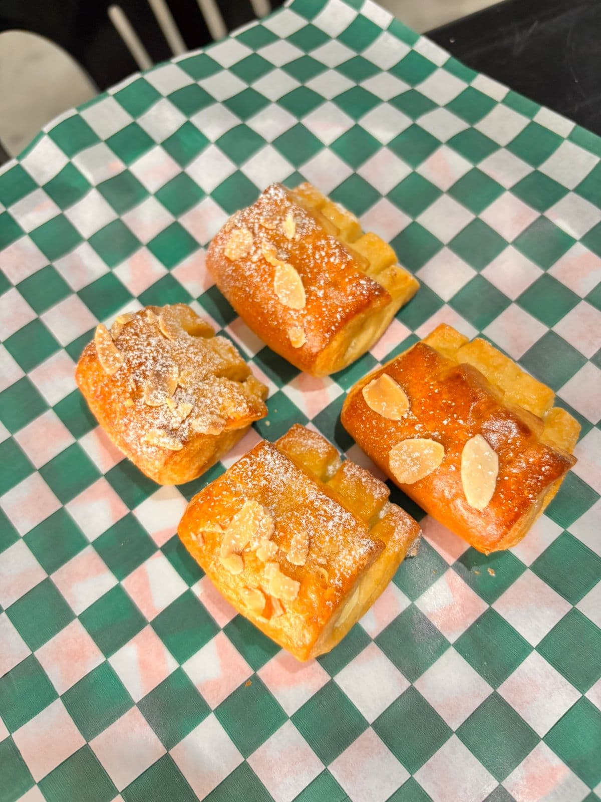 4 Mini Danes Crema Pastelera