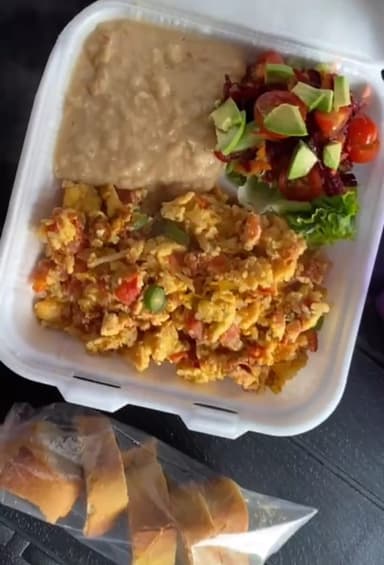 Huevos a la Salchicha