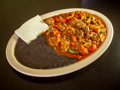 Almuerzo Bistec Ranchero