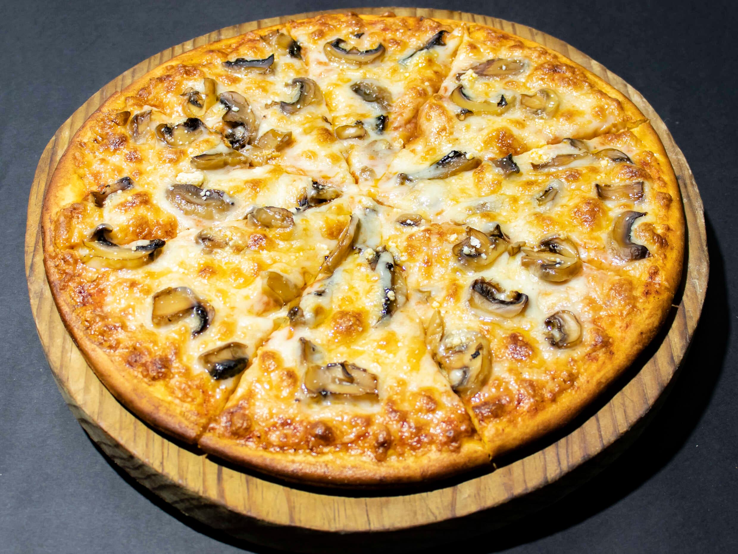 Pizza champiñones personal 25 CM.
