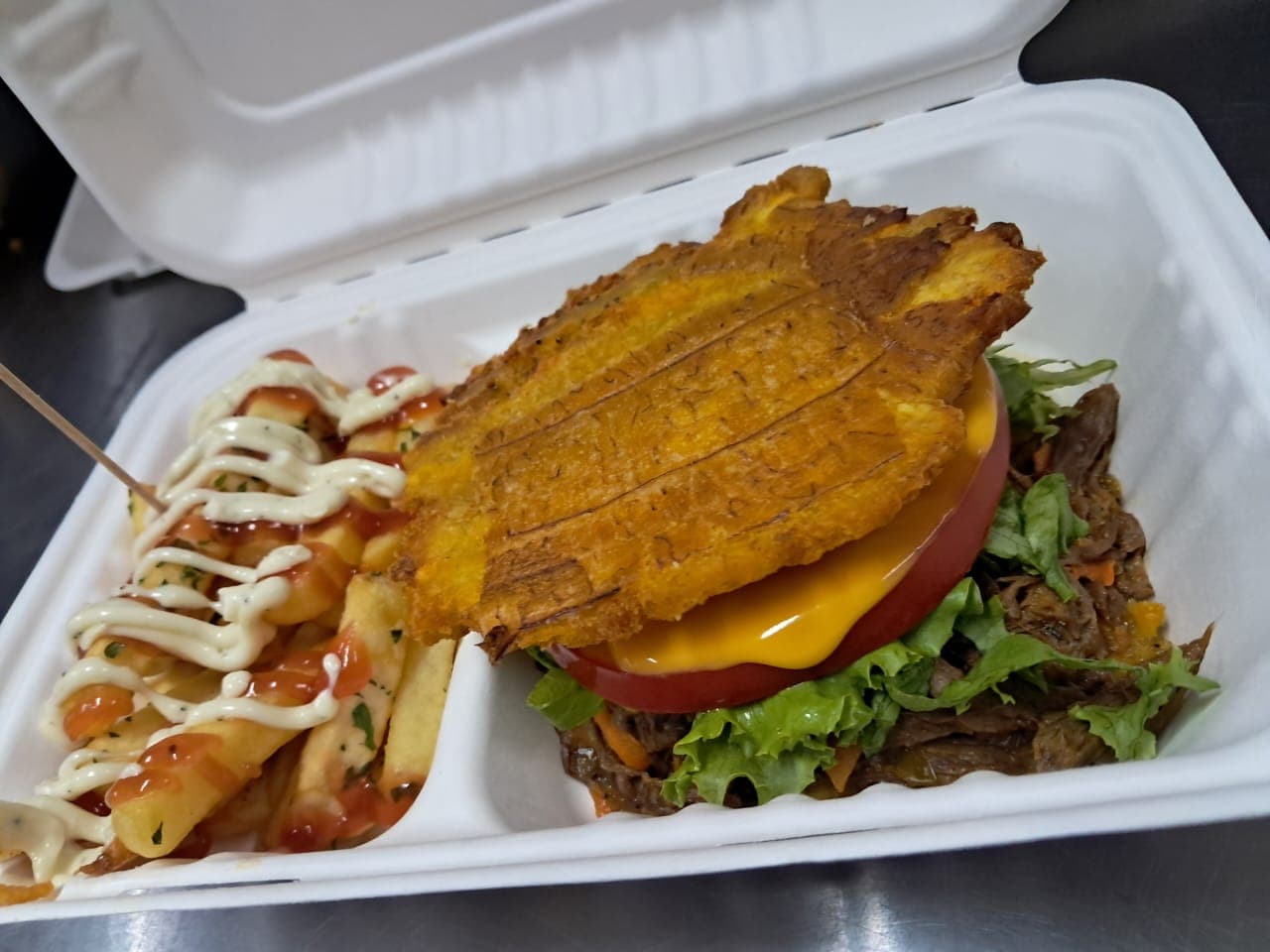Patacón Burguer con Papas