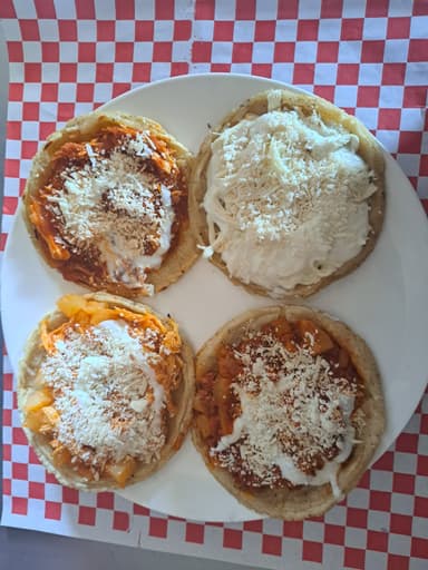 Sopes (3 Piezas)