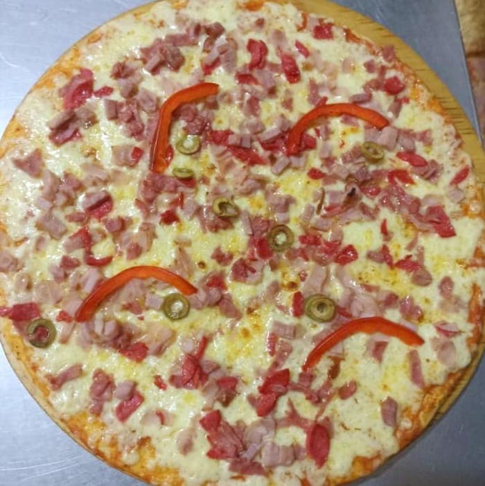Pizza Las 4 Estaciones Familiar