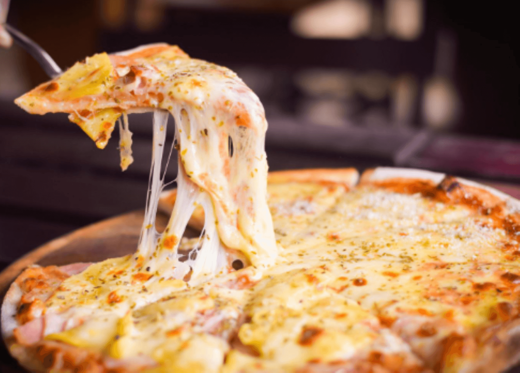 Pizza Combinada 8 Porciones + Gaseosa 1 L