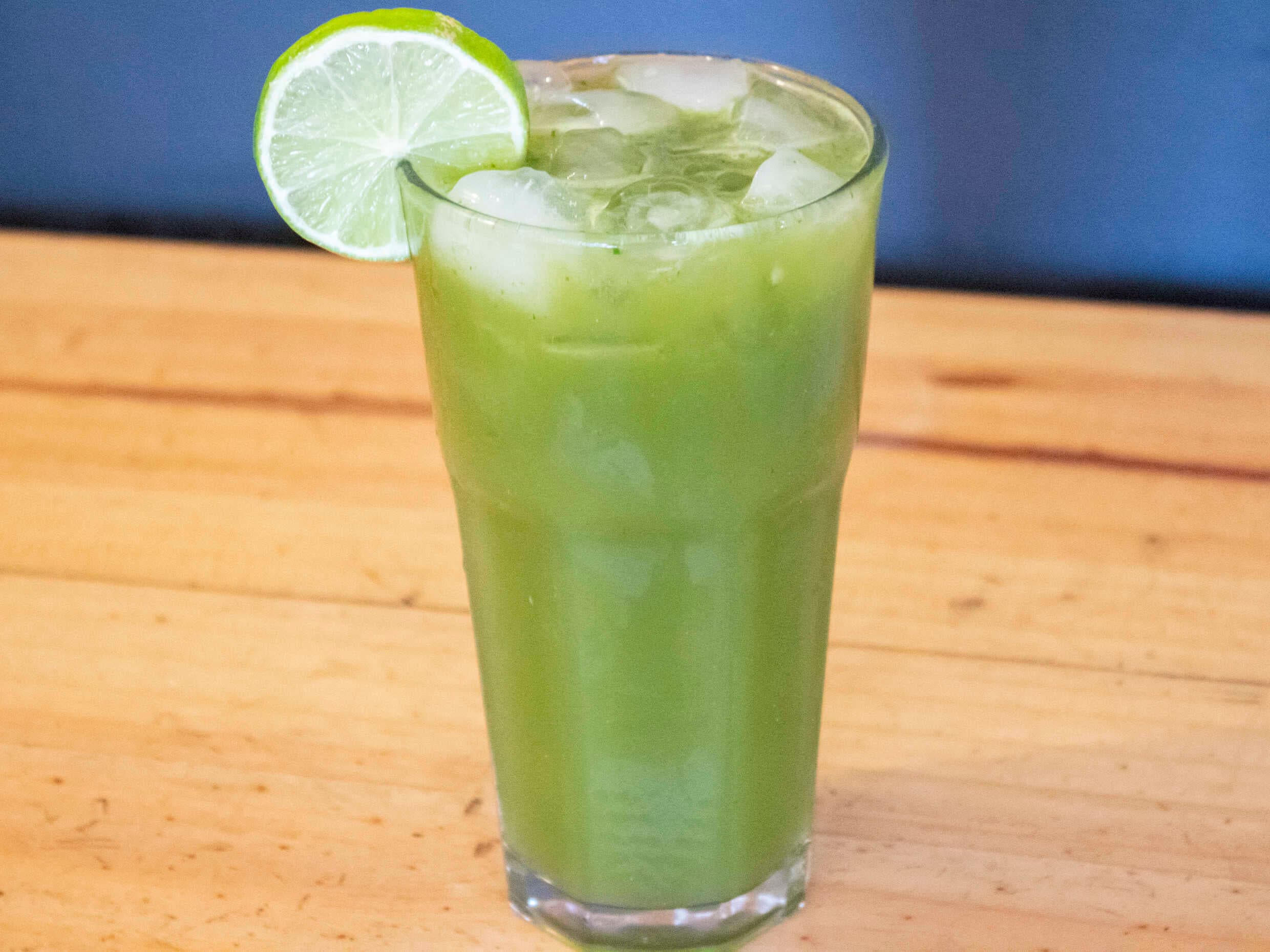 Limonada de Hierba Buena 16 oz