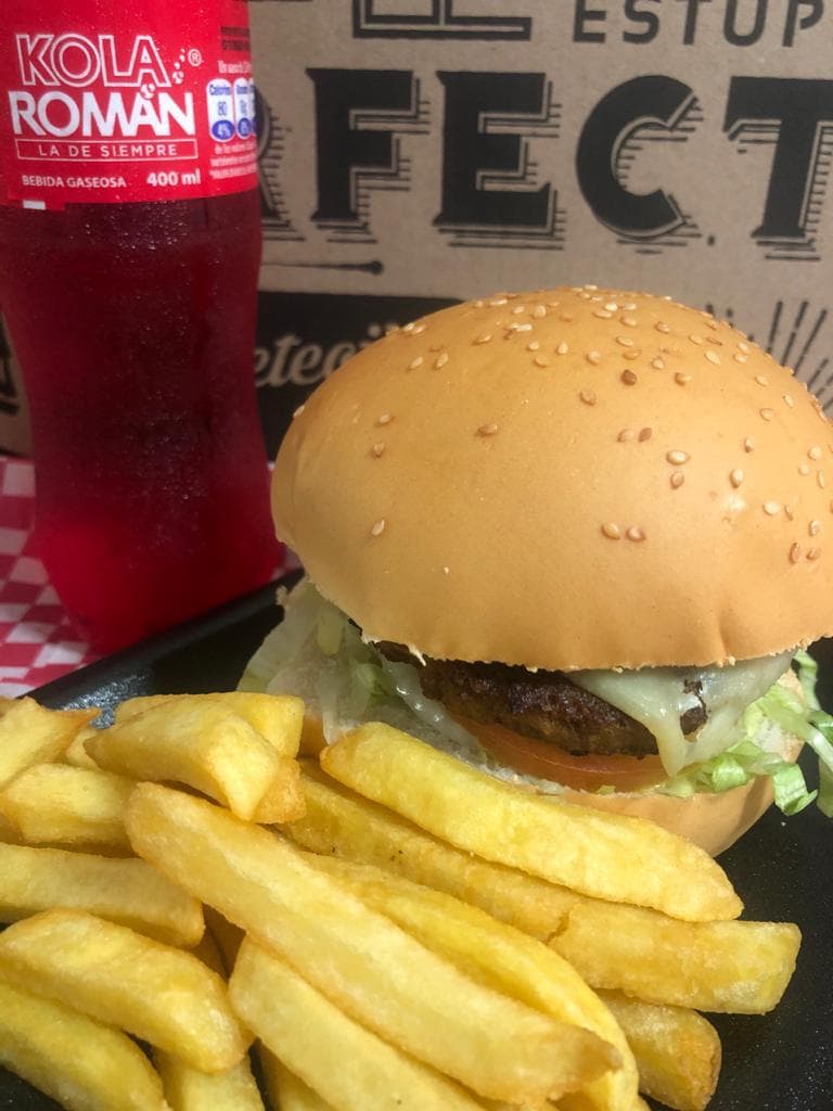 COMBO hanburguesa ,carne, papa pequeñas gas 250 ml