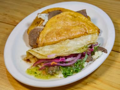 Quesadilla Especial de Lengua