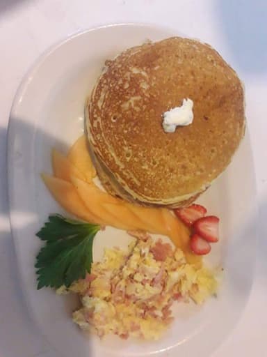 Hot Cakes con Huevo con Jamón